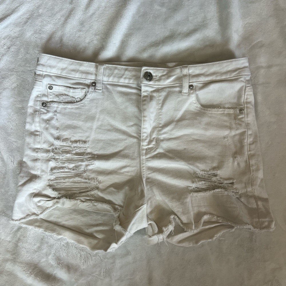 American Eagle Shorts White ripped denim shorts